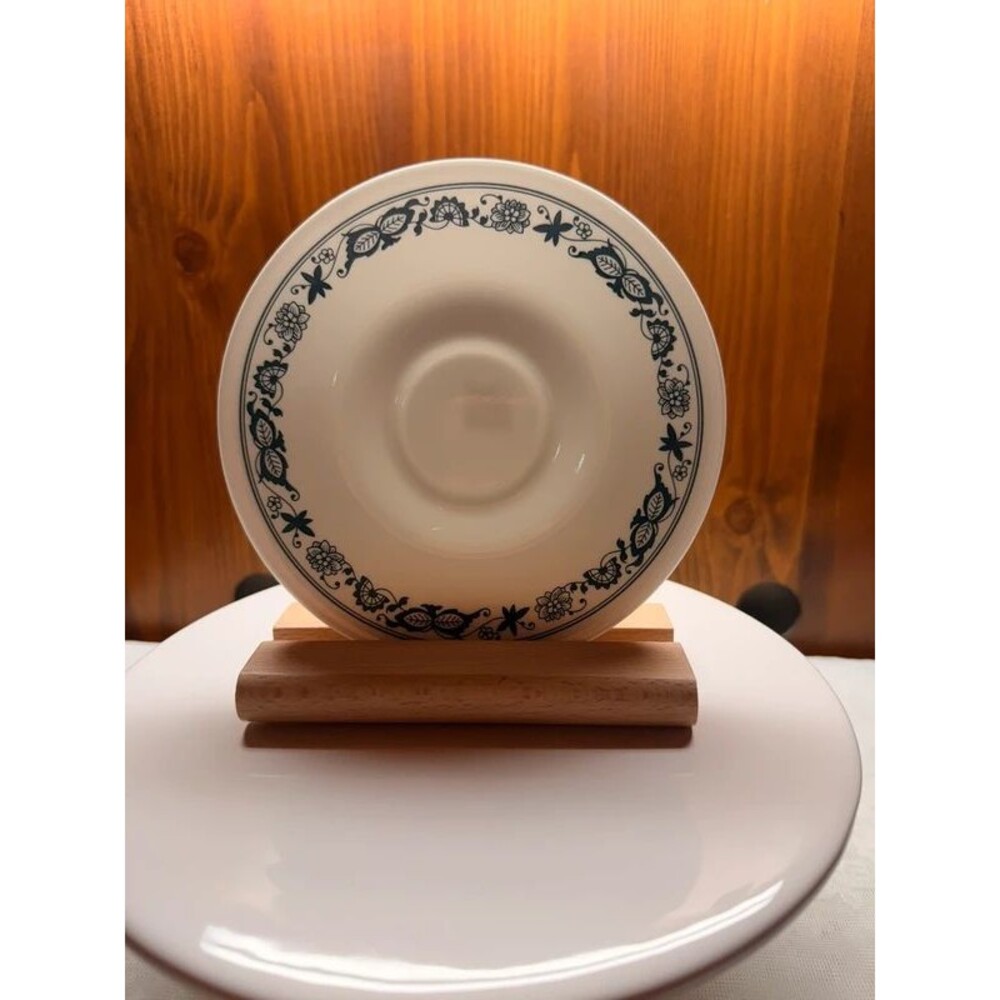Vintage Corelle Old Town Blue / Blue Onion Saucer Plates – Set of 4
